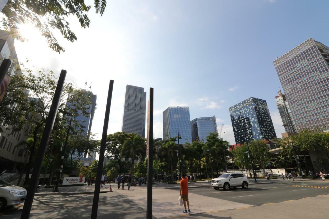 Oasis Regency @ Fort Victoria Bgc Taguig Exterior foto